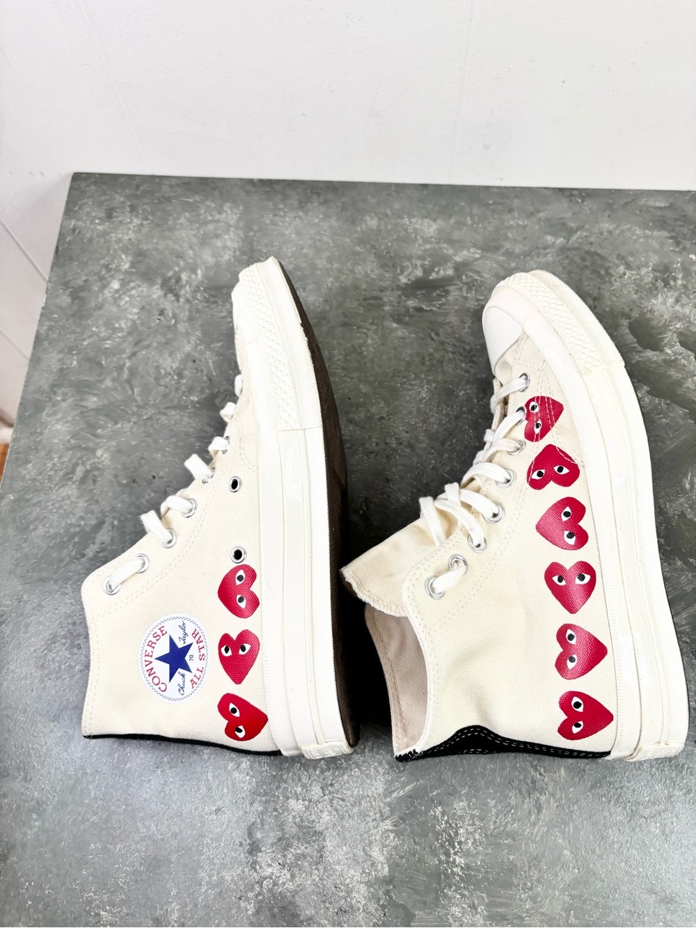 Converse Chuck Taylor All Star 70 Hi Comme des Garcons PLAY Multi-Heart White - Picture 8 of 13